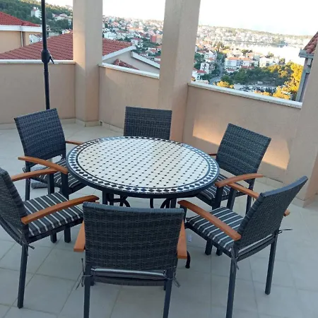 Ferdi Apartamento Trogir