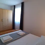 Apartmani Ferdi * Trogir