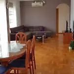 Apartmani Ferdi Apartment *