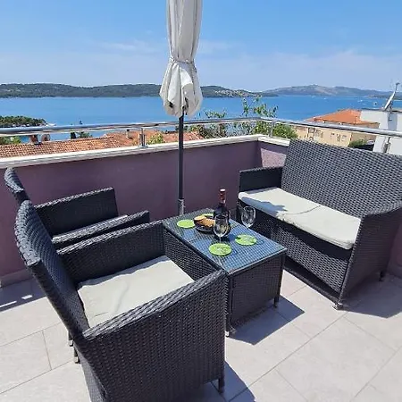 Ferdi Apartment *