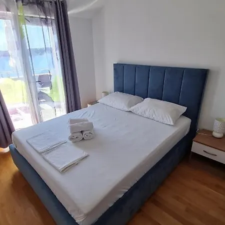Ferdi Apartment *